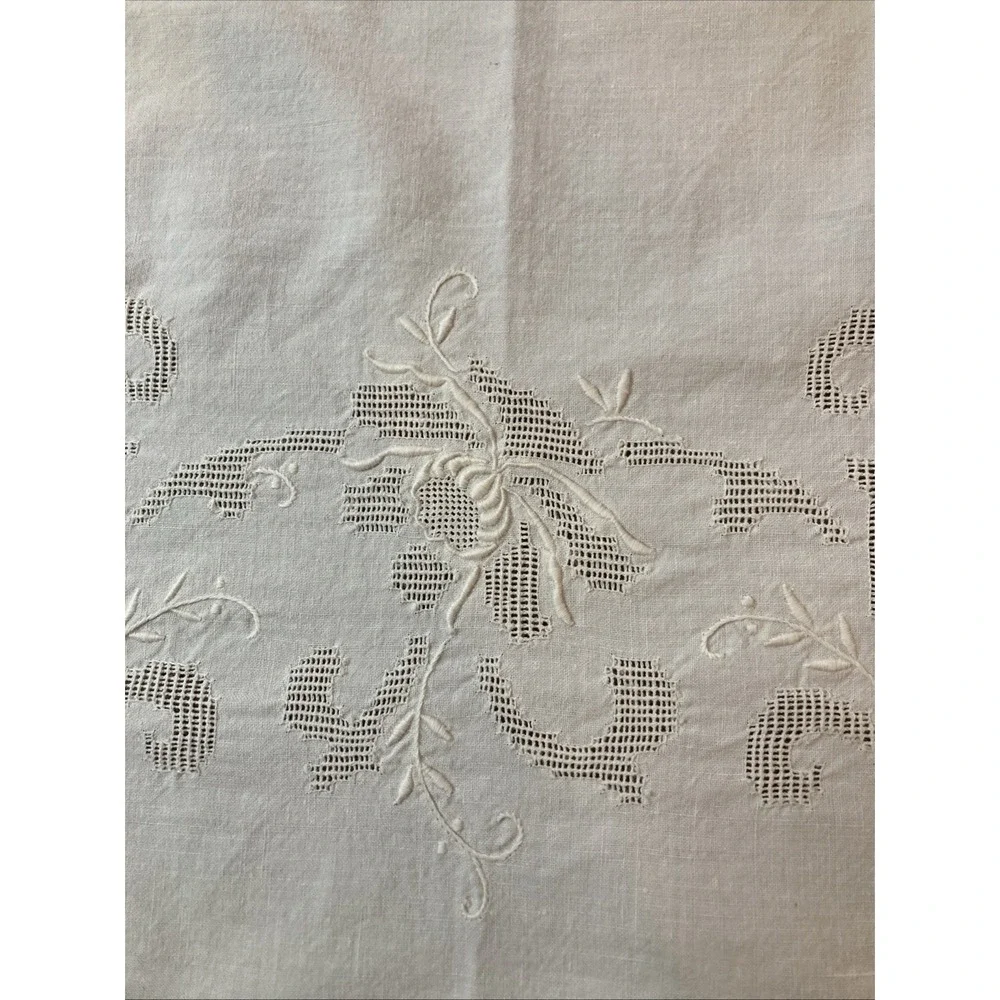 Madeira Tablecloth 48